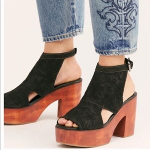 🦋BED|STU Roan platform clog🦋